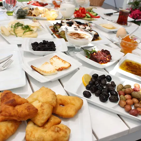 מלון Grand Butik 5*