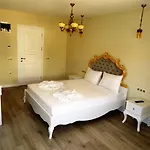 Szálloda Grand Butik 5*