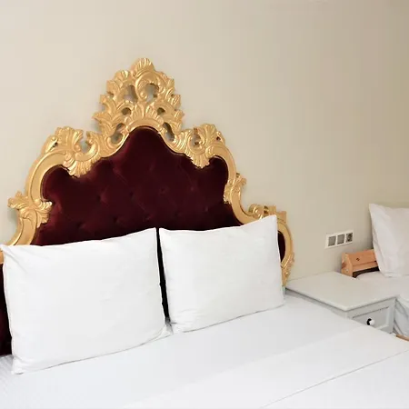 Grand Butik מלון 5*