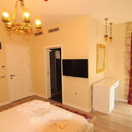Hotel Grand Butik 5*