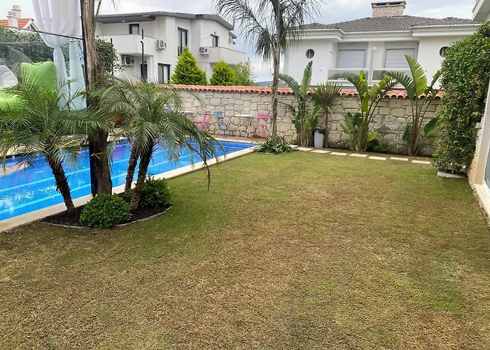 Hotel Grand Butik 5*